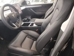 Tesla Model Y Rear-Wheel Drive - ფოტო 15