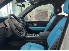 Rolls-Royce Cullinan 2025 Series II Black Badge - ფოტო 6