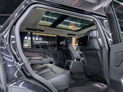 Land Rover Range Rover 2023 3.0L V6 400PS Genesis Extended Wheelbase - ფოტო 13
