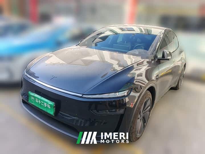 Tesla Model Y Rear-Wheel Drive