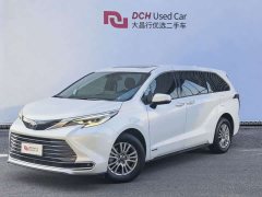 Toyota Sienna 2021 2.5L Hybrid Premium Edition - ფოტო 1