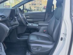 Toyota Sienna 2021 2.5L Hybrid Premium Edition - ფოტო 13