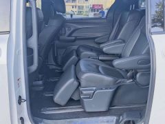 Toyota Sienna 2021 2.5L Hybrid Premium Edition - ფოტო 14