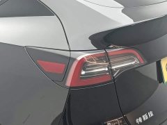 Tesla Model Y Rear-Wheel Drive - ფოტო 15