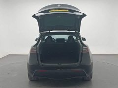 Tesla Model Y Rear-Wheel Drive - ფოტო 9