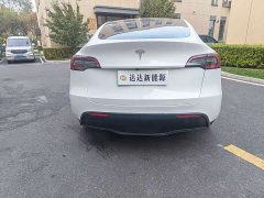 Tesla Model Y Rear-Wheel Drive - ფოტო 5