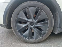 Tesla Model Y Rear-Wheel Drive - ფოტო 8