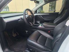 Tesla Model Y Rear-Wheel Drive - ფოტო 9