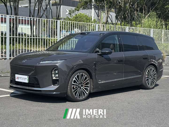 NIO ES8 Six-Seat Executive Signature Edition