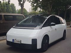 Li Auto MEGA Home Family Edition - ფოტო 1