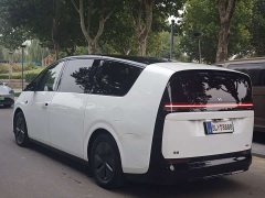 Li Auto MEGA Home Family Edition - ფოტო 15