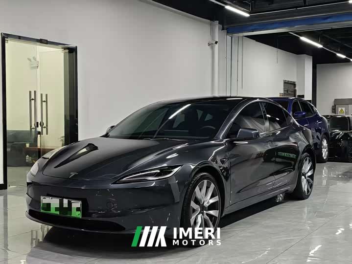 Tesla Model 3 Long Range All-Wheel Drive