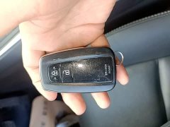 Toyota RAV4 2.5L E-CVTAWDPlus Edition - ფოტო 9