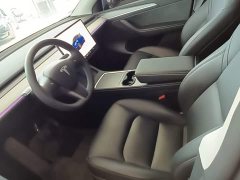 Tesla Model Y Rear-Wheel Drive - ფოტო 15