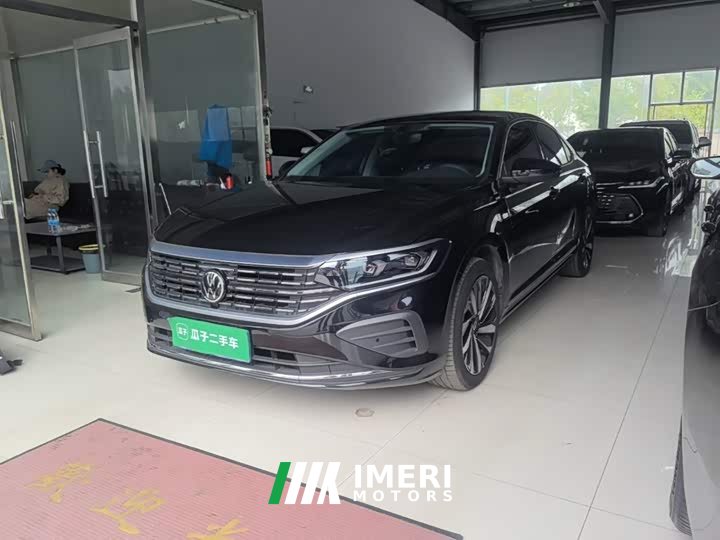 Volkswagen Passat Outstanding Edition 330TSI Elite