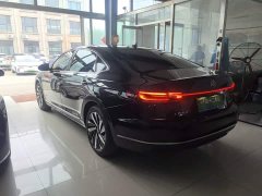 Volkswagen Passat Outstanding Edition 330TSI Elite - ფოტო 5