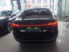 Volkswagen Passat Outstanding Edition 330TSI Elite - ფოტო 6
