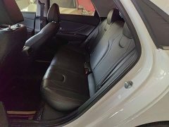 Hyundai Elantra 2022 1.5L CVT Luxury - ფოტო 17