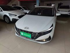 Hyundai Elantra 2022 1.5L CVT Luxury - ფოტო 2