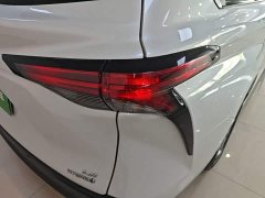 Toyota Sienna 2021 2.5L Hybrid Comfort Edition - ფოტო 8