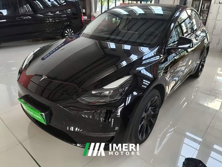 Tesla Model Y Long Range All-Wheel Drive