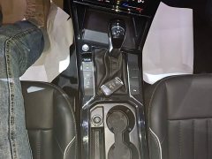 Volkswagen Passat 2022 280TSI Elite - ფოტო 14