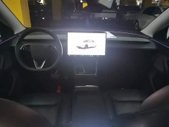 Tesla Model Y Rear-Wheel Drive - ფოტო 10