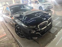 BMW 5 Series 525Li M Sport Package - ფოტო 3