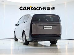 Li Auto Li Xiang MEGA Ultra - ფოტო 15