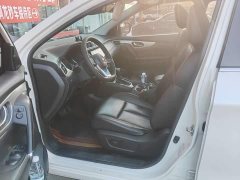 Nissan Qashqai 2.0L CVT XV Premium Luxury - ფოტო 4