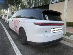 Li Auto i8 Standard Edition - ფოტო 4
