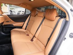 Lexus ES 300h Premium Edition - ფოტო 12