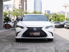 Lexus ES 300h Premium Edition - ფოტო 2