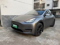 Tesla Model Y Rear-Wheel Drive - ფოტო 1