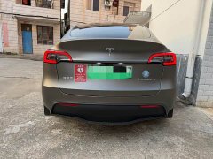 Tesla Model Y Rear-Wheel Drive - ფოტო 3