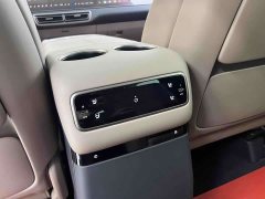 Li Auto MEGA 2025 Home Family Edition - ფოტო 11