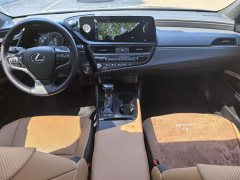 Lexus ES 300h Excellence Edition - ფოტო 12