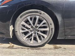 Lexus ES 300h Excellence Edition - ფოტო 16