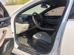 BYD Qin PLUS Glory Edition DM-i 55KM Leading - ფოტო 5