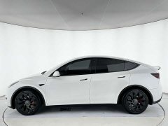 Tesla Model Y Rear-Wheel Drive - ფოტო 15