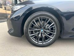 BMW 3 Series 325i M Sport Night Edition Package - ფოტო 9