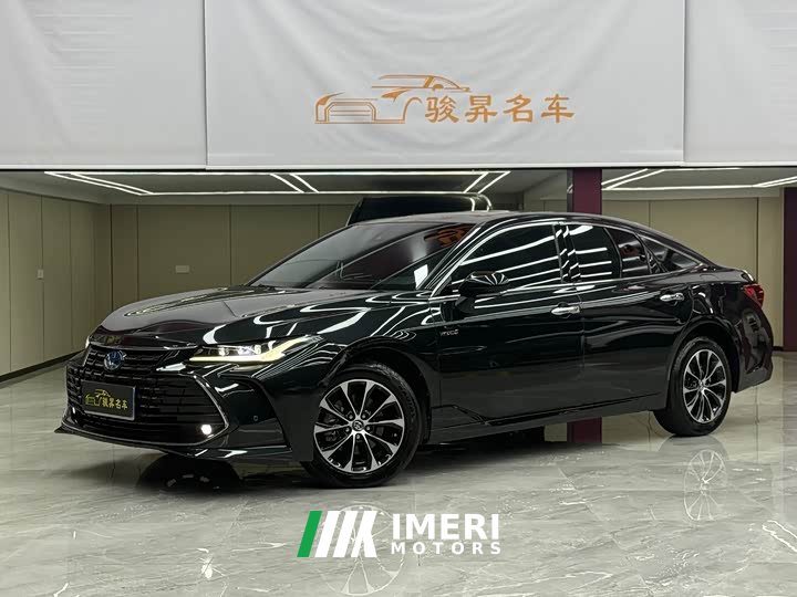 Toyota Avalon Hybrid 2.5L Luxury - ავტომობილი ჩინეთიდან