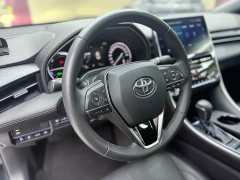Toyota Avalon Hybrid 2.5L Luxury - ფოტო 10