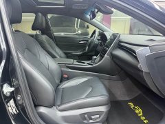 Toyota Avalon Hybrid 2.5L Luxury - ფოტო 18