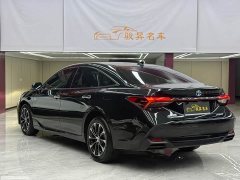 Toyota Avalon Hybrid 2.5L Luxury - ფოტო 7