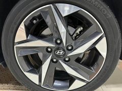Hyundai Elantra 1.5L CVT Luxury - ფოტო 16