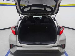 Toyota C-HR 2.0L Comfort - ფოტო 4