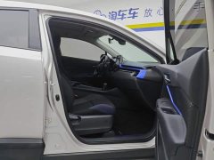 Toyota C-HR 2.0L Comfort - ფოტო 8