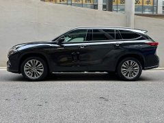 Toyota Highlander Hybrid 2.5L AWD Premium 7-Seater - ფოტო 3