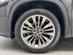 Toyota Highlander Hybrid 2.5L AWD Premium 7-Seater - ფოტო 6